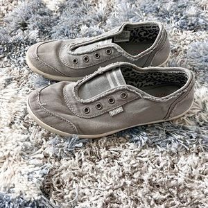 Womens Bobs gray memory foam shoes by sketchers Size 6.5
